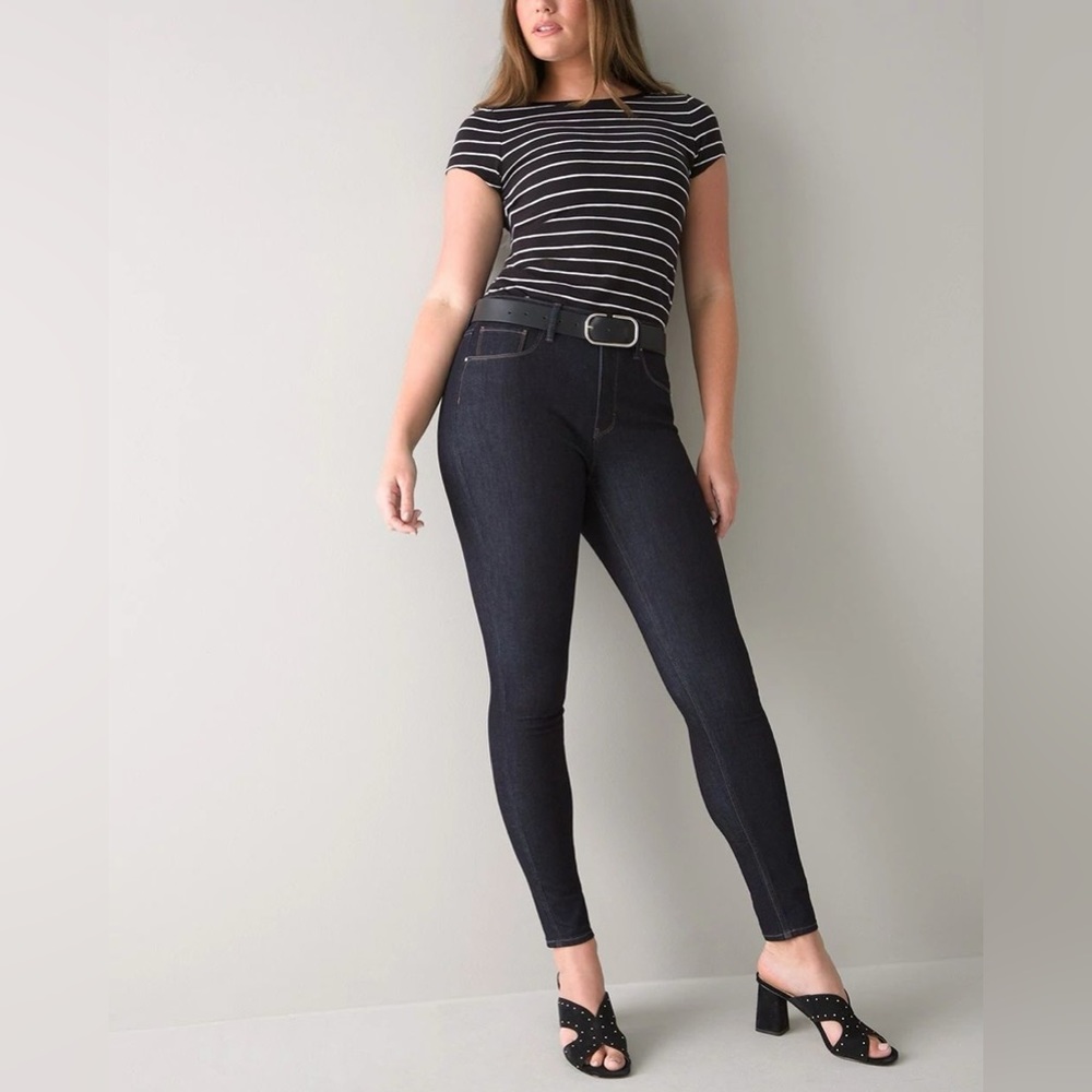 Sleek WHBM Women's Skinny Jeans in Curvy fit, EUC